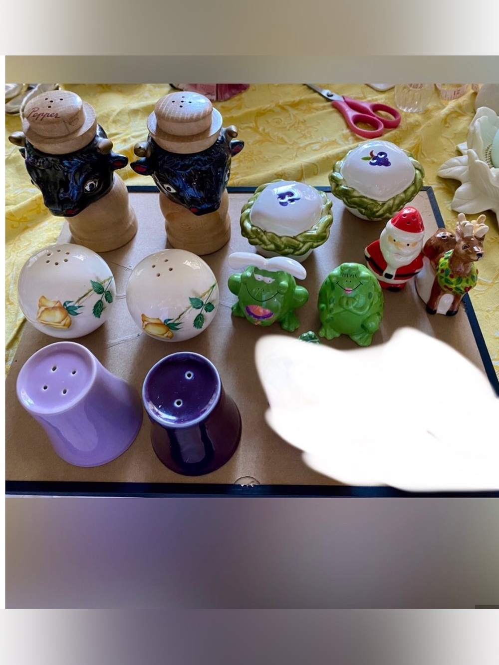 Vintage Salt & Pepper Collection. 6 Pair fully intact w/stoppers. Mid CenturyEC